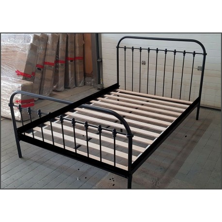 Ludmilla 160x200 with blind