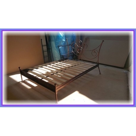 Aurelia 180x200 with low footboard with blind