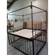 Gefängnis Bett 160x200 mit Käfig und Baldachin, Tor mittig